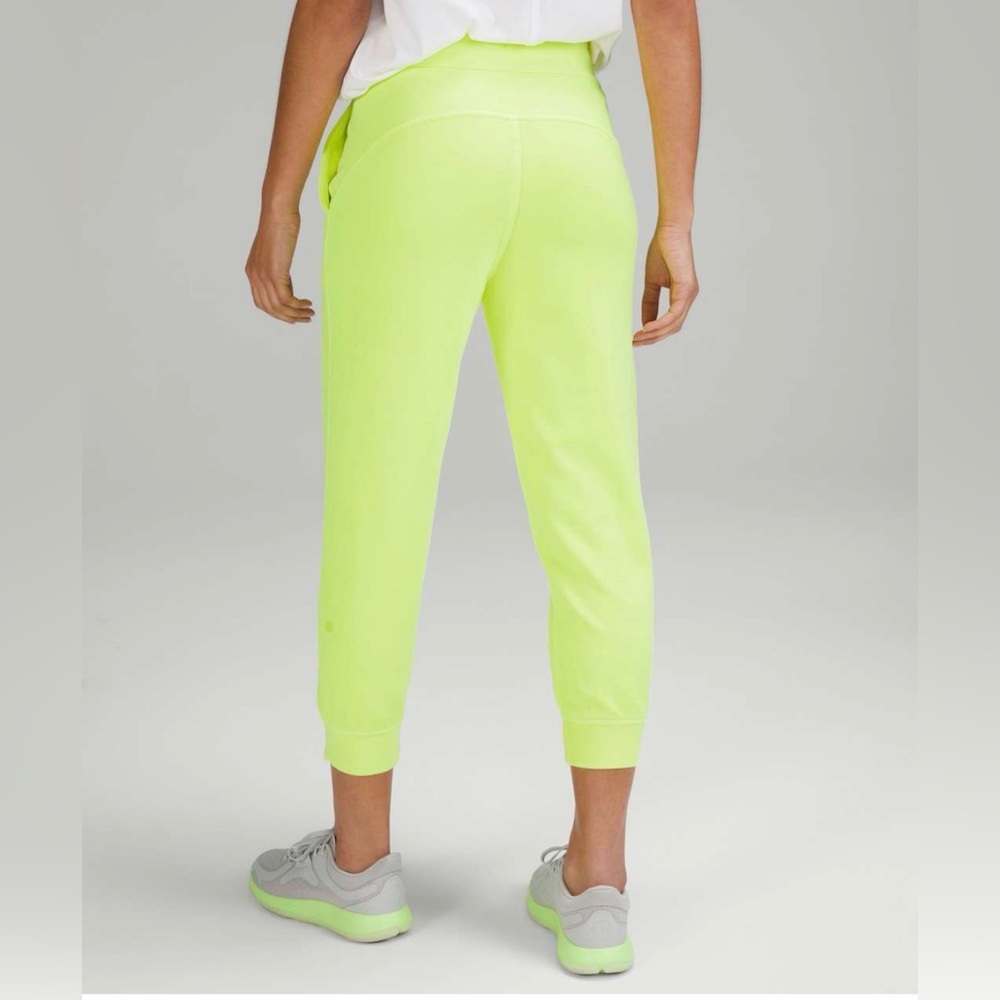 Lululemon Scuba diving Yellow Women's Jogger Pants yellow - Picture 2 of 16
